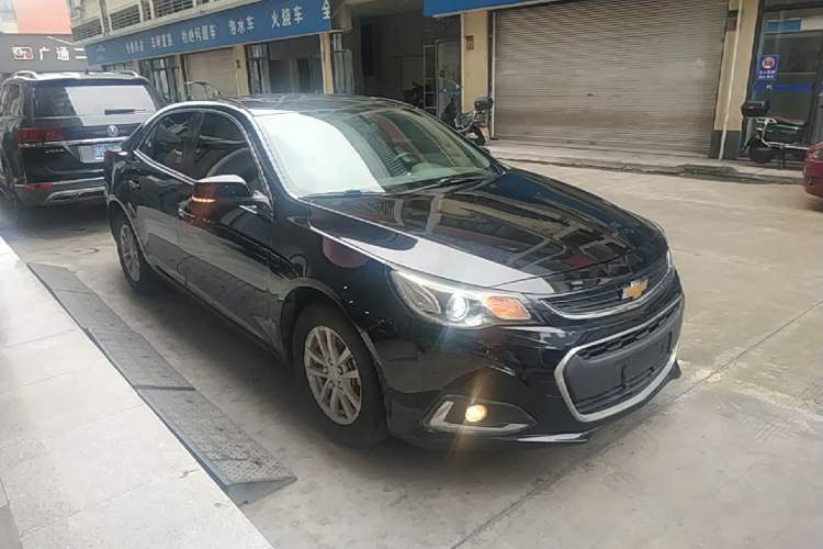Used Chevrolet Malibu 2018 530T Automatic Fashion Edition Front Right 45 Deg