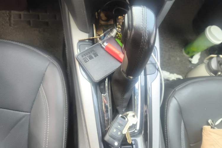 Used Chevrolet Malibu 2018 530T Automatic Fashion Edition Gear Lever