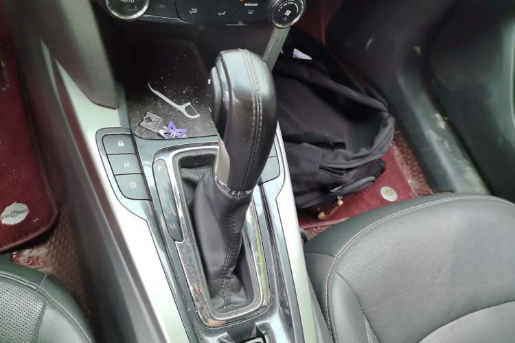 Used Chevrolet Malibu 2018 530T Automatic Luxury Edition Gear Lever