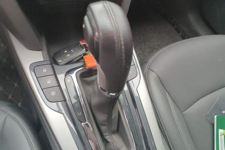 Used Chevrolet Malibu 2018 530T Automatic Luxury Edition Gear Lever