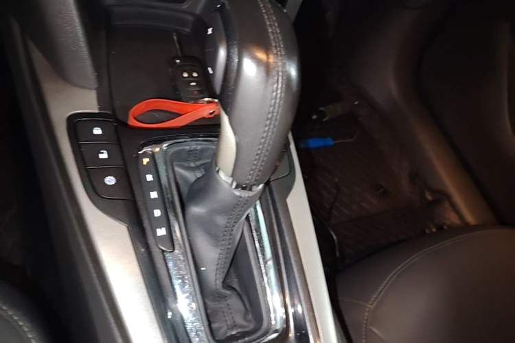 Used Chevrolet Malibu 2018 530T Automatic Fashion Edition Gear Lever