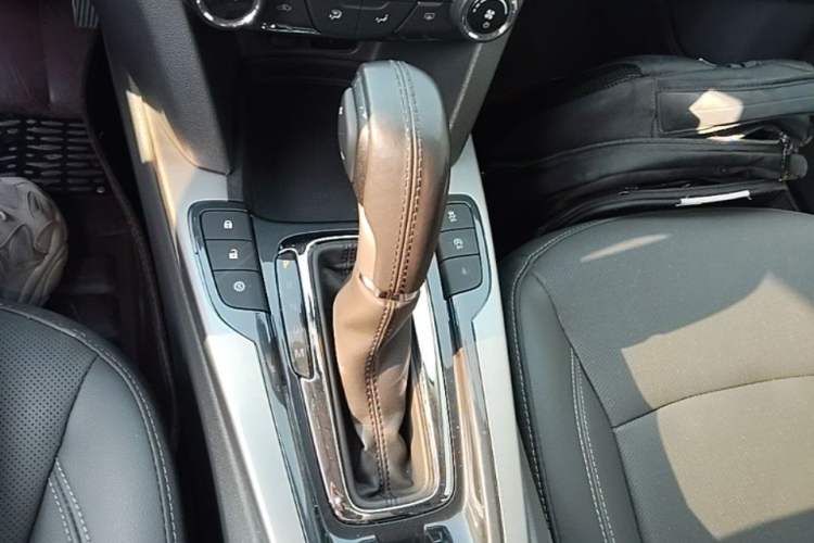 Used Chevrolet Malibu 2018 530T Automatic Luxury Edition Gear Lever