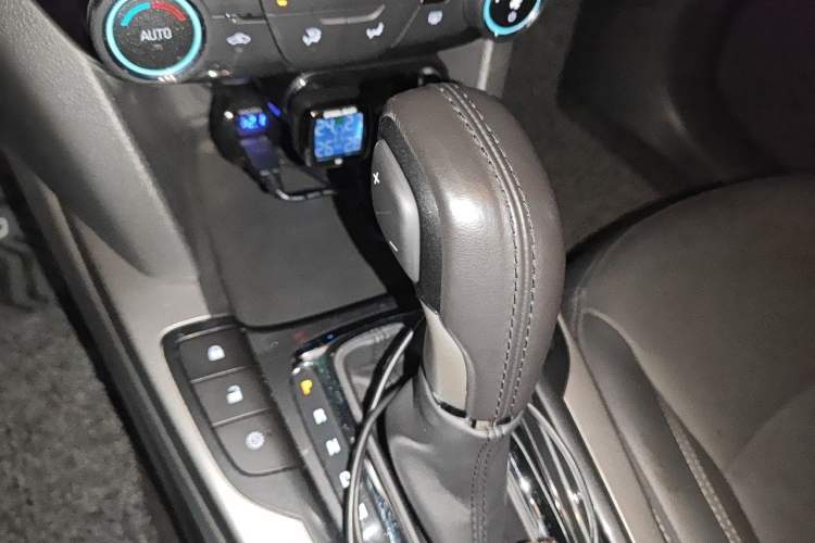 Used Chevrolet Malibu 2018 530T Automatic Luxury Edition Gear Lever