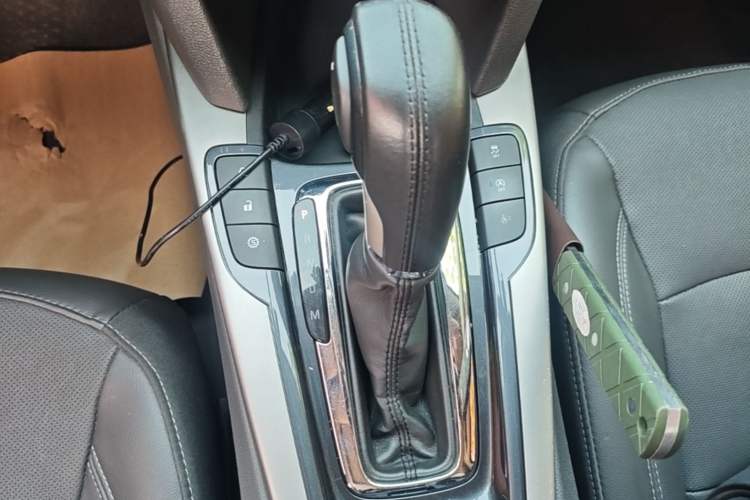 Used Chevrolet Malibu 2018 530T Automatic Fashion Edition Gear Lever
