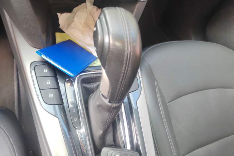 Used Chevrolet Malibu 2018 530T Automatic Luxury Edition Gear Lever
