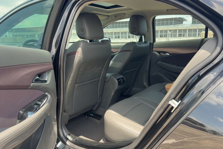Used Chevrolet Malibu 2018 530T Automatic Luxury Edition Interior 2