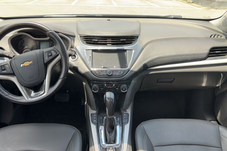 Used Chevrolet Malibu 2018 530T Automatic Luxury Edition Interior 4