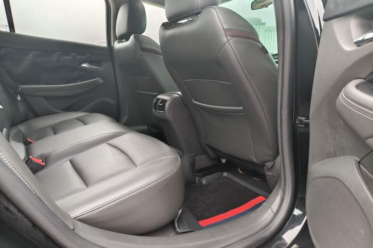 Used Chevrolet Malibu 2018 530T Automatic Luxury Edition Interior 5