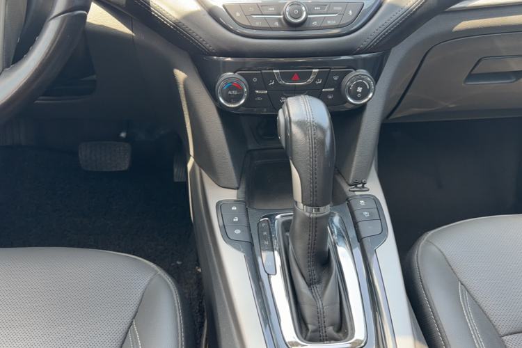 Used Chevrolet Malibu 2018 530T Automatic Luxury Edition Interior 6