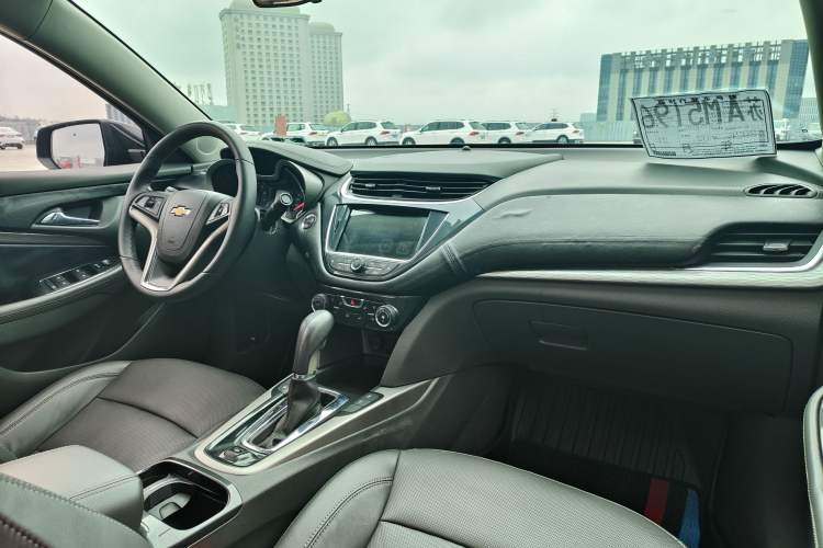 Used Chevrolet Malibu 2018 530T Automatic Luxury Edition Interior 6