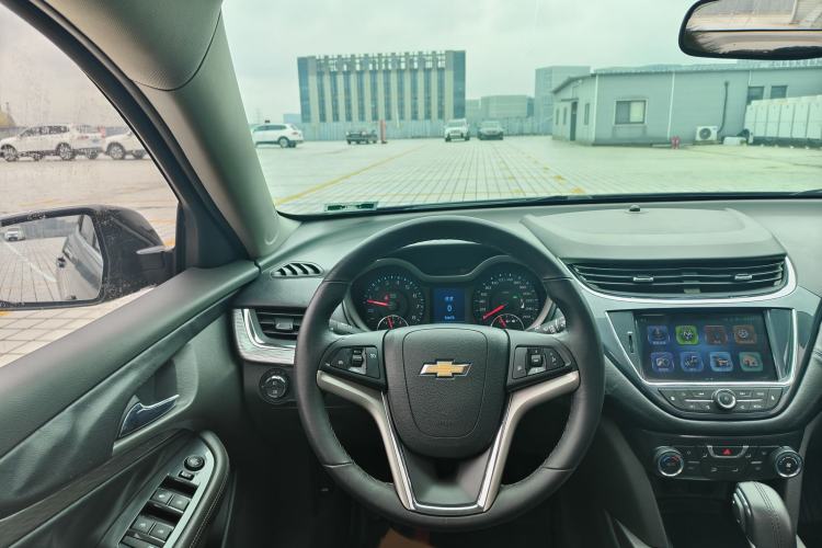 Used Chevrolet Malibu 2018 530T Automatic Luxury Edition Interior 8