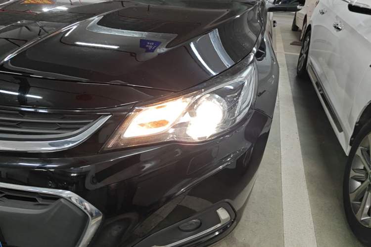 Used Chevrolet Malibu 2018 530T Automatic Luxury Edition Left Front Headlight