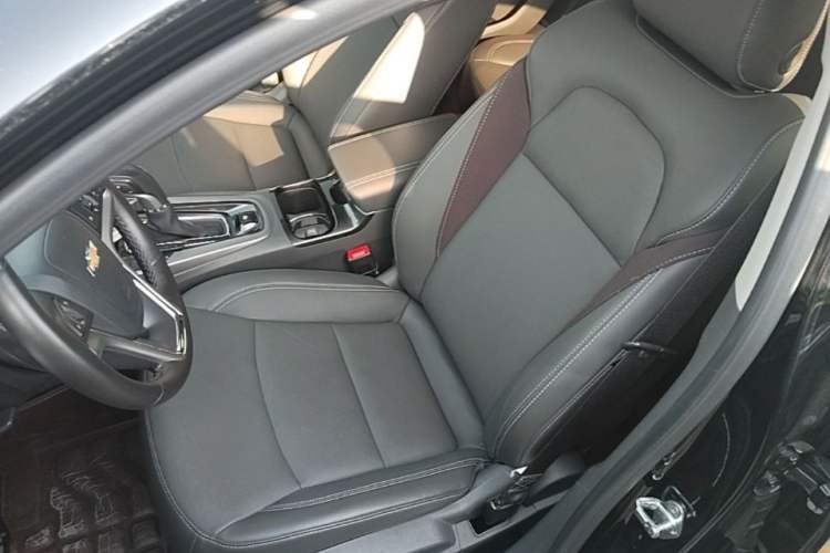 Used Chevrolet Malibu 2018 530T Automatic Luxury Edition Left Front Seat
