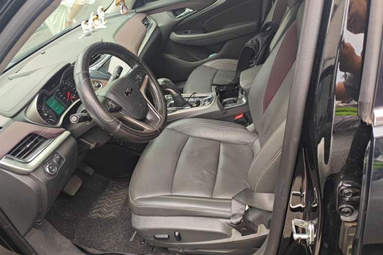 Used Chevrolet Malibu 2018 530T Automatic Luxury Edition Left Front Seat
