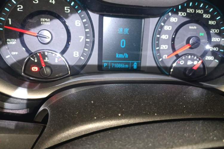 Used Chevrolet Malibu 2018 530T Automatic Luxury Edition Odometer Close Up