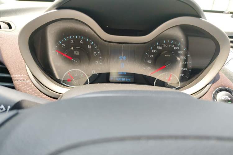 Used Chevrolet Malibu 2018 530T Automatic Fashion Edition Odometer Close Up