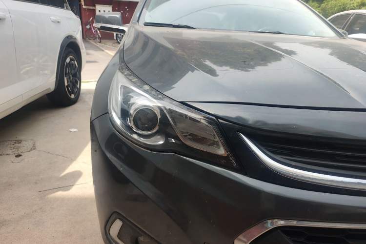 Used Chevrolet Malibu 2018 530T Automatic Fashion Edition Right Front Headlight