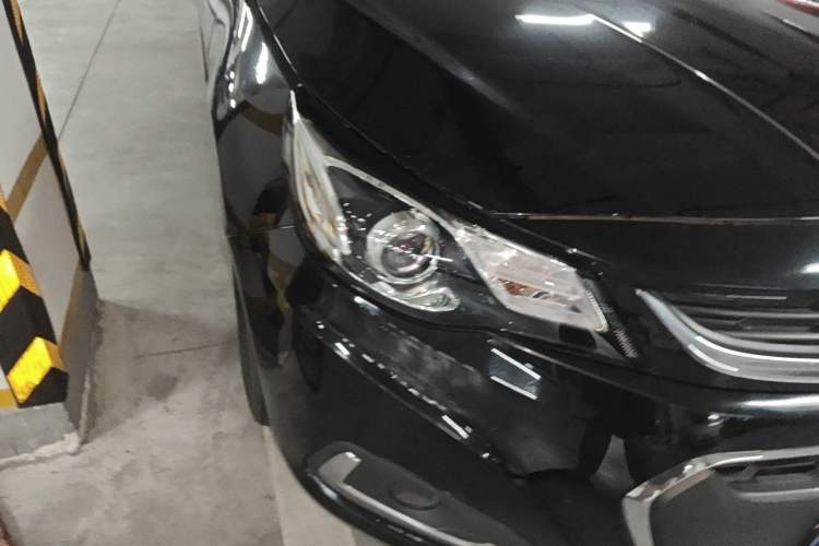 Used Chevrolet Malibu 2018 530T Automatic Luxury Edition Right Front Headlight