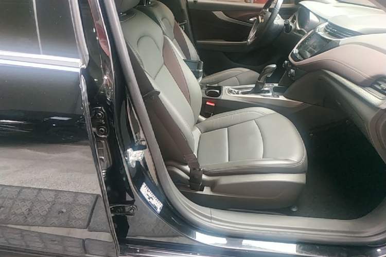 Used Chevrolet Malibu 2018 530T Automatic Fashion Edition Right Front Seat