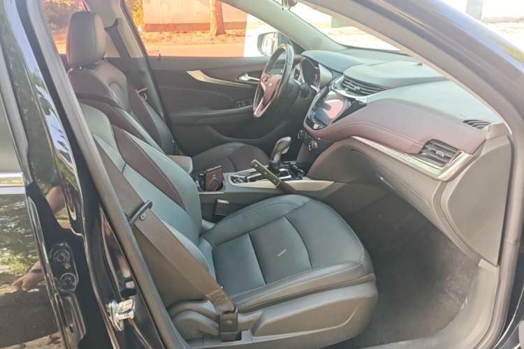 Used Chevrolet Malibu 2018 530T Automatic Fashion Edition Right Front Seat