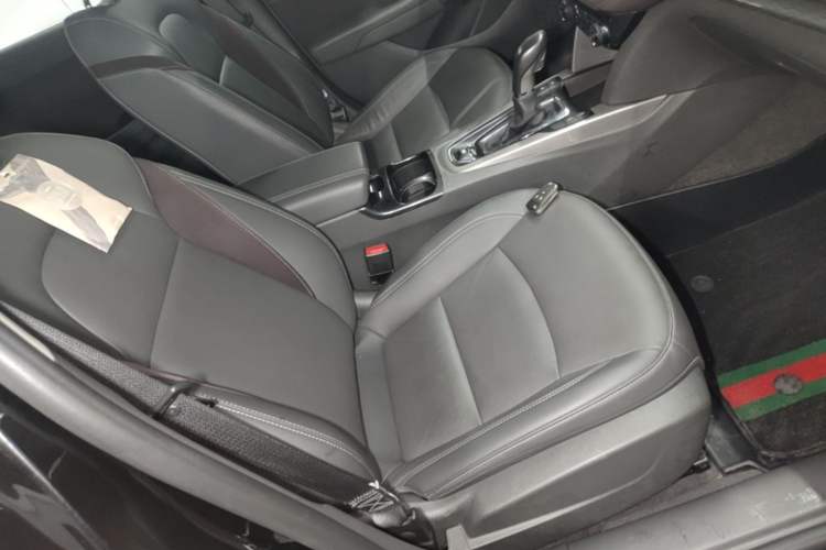 Used Chevrolet Malibu 2018 530T Automatic Luxury Edition Right Front Seat