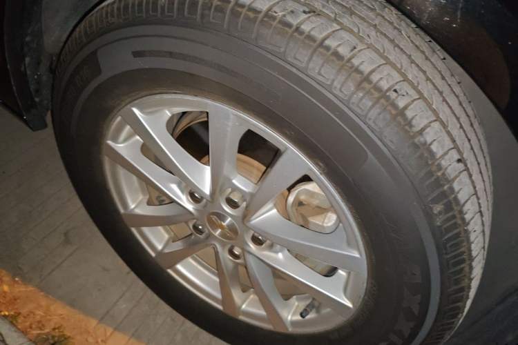 Used Chevrolet Malibu 2018 530T Automatic Fashion Edition Right Front Wheel Hub