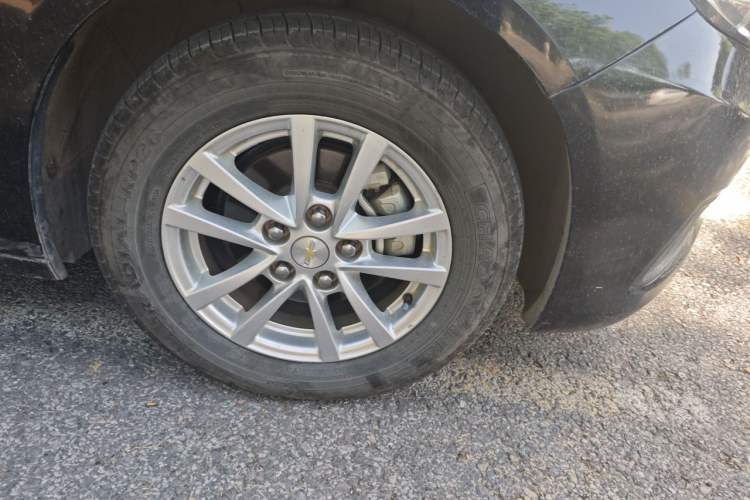Used Chevrolet Malibu 2018 530T Automatic Fashion Edition Right Front Wheel Hub