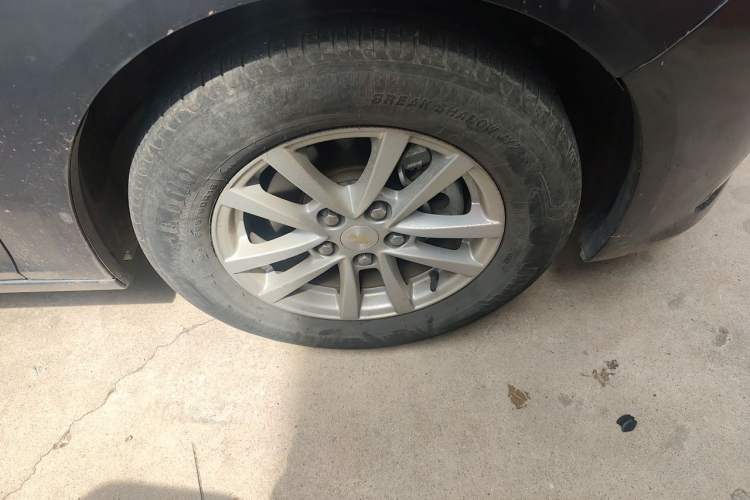 Used Chevrolet Malibu 2018 530T Automatic Fashion Edition Right Front Wheel Hub