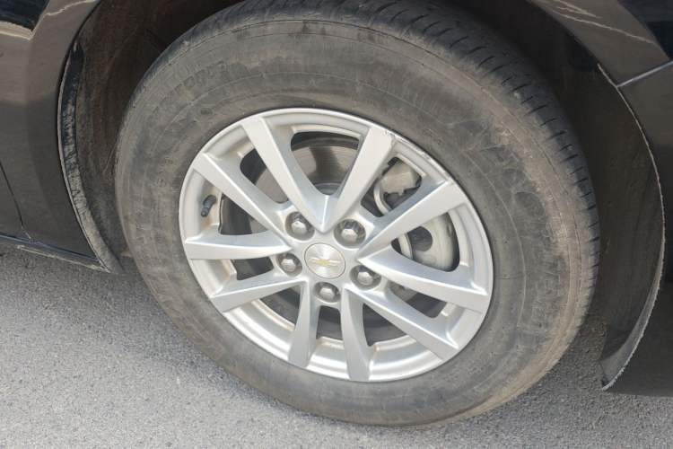 Used Chevrolet Malibu 2018 530T Automatic Fashion Edition Right Front Wheel Hub