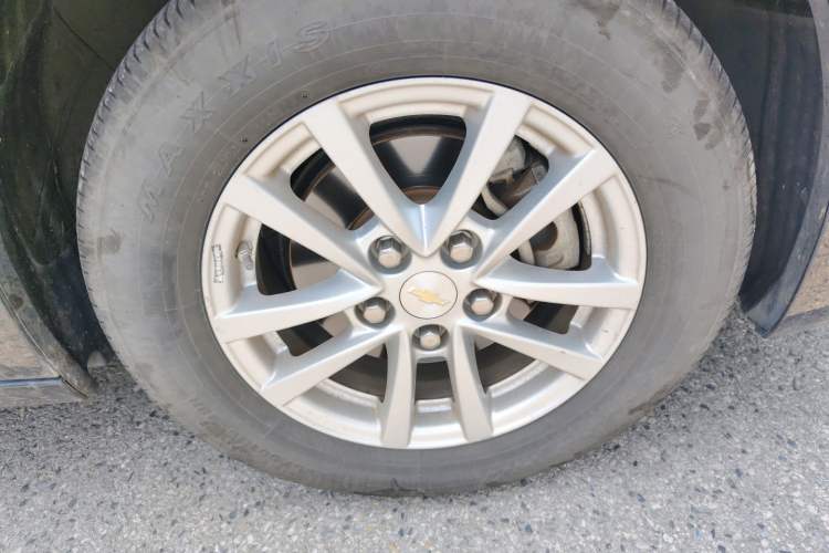 Used Chevrolet Malibu 2018 530T Automatic Fashion Edition Right Front Wheel Hub