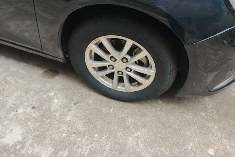 Used Chevrolet Malibu 2018 530T Automatic Fashion Edition Right Front Wheel Hub