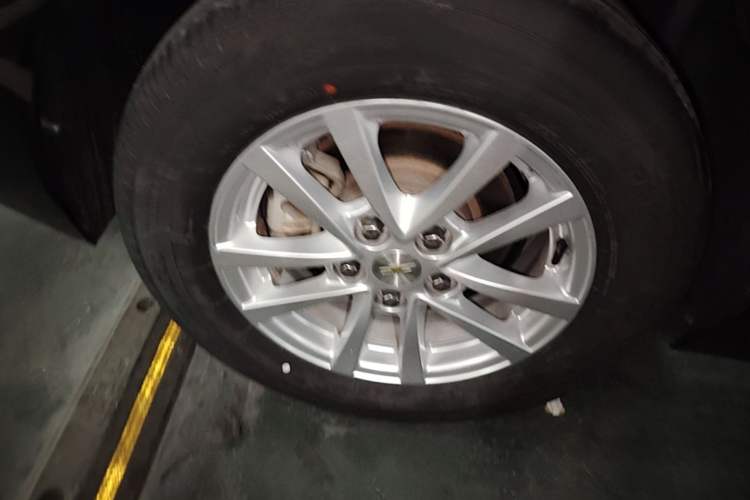 Used Chevrolet Malibu 2018 530T Automatic Fashion Edition Right Rear Wheel Hub