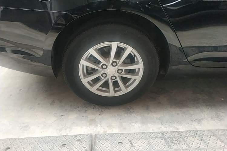 Used Chevrolet Malibu 2018 530T Automatic Fashion Edition Right Rear Wheel Hub