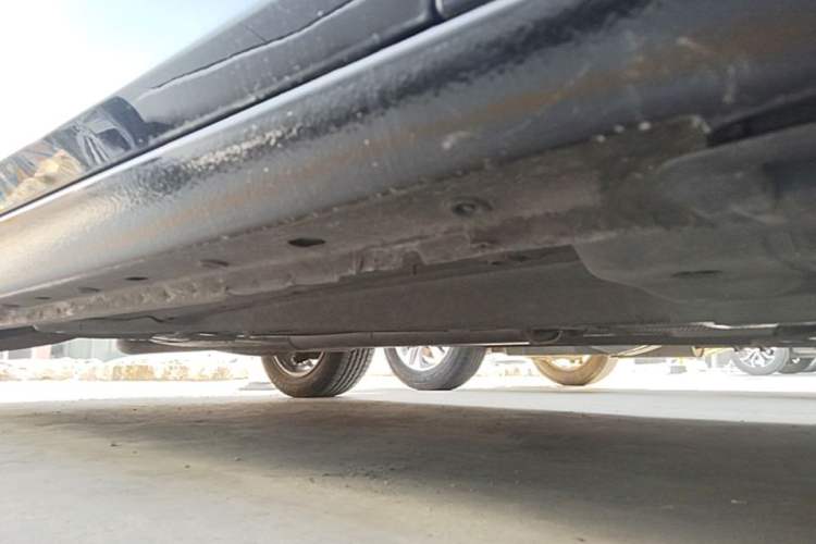 Used Chevrolet Malibu 2018 530T Automatic Luxury Edition Right Side Sill