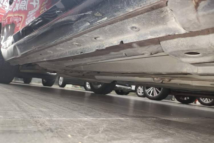 Used Chevrolet Malibu 2018 530T Automatic Luxury Edition Right Side Sill