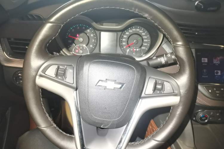 Used Chevrolet Malibu 2018 530T Automatic Luxury Edition Steering Wheel