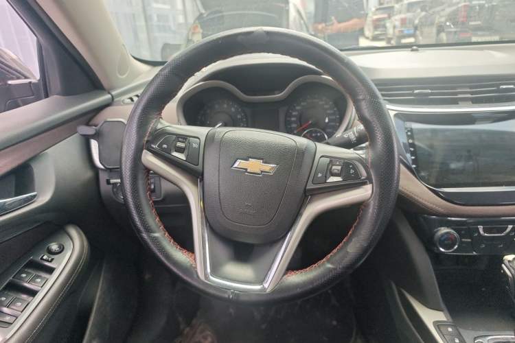 Used Chevrolet Malibu 2018 530T Automatic Fashion Edition Steering Wheel