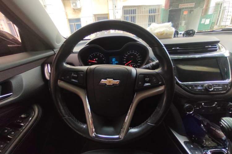 Used Chevrolet Malibu 2018 530T Automatic Luxury Edition Steering Wheel