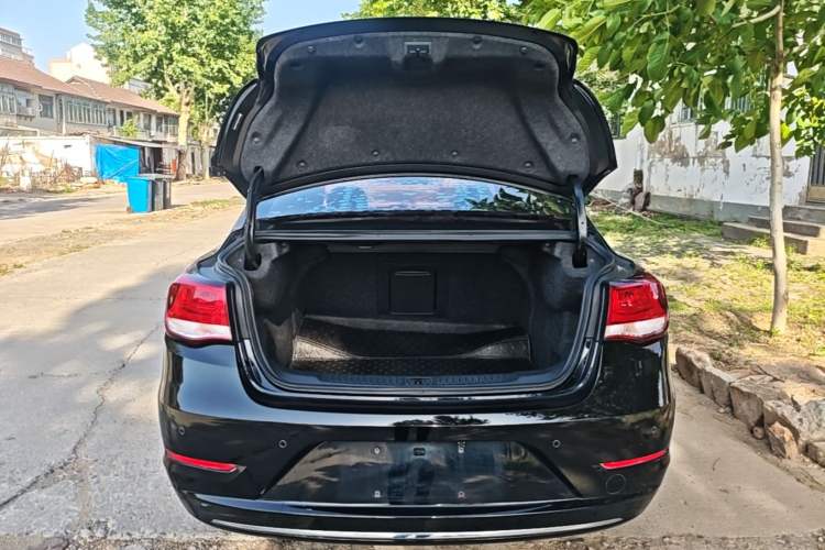 Used Chevrolet Malibu 2018 530T Automatic Fashion Edition Trunk