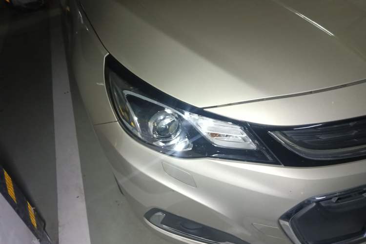 Used Chevrolet Malibu 2018 530T Automatic Luxury Edition Right Front Headlight
