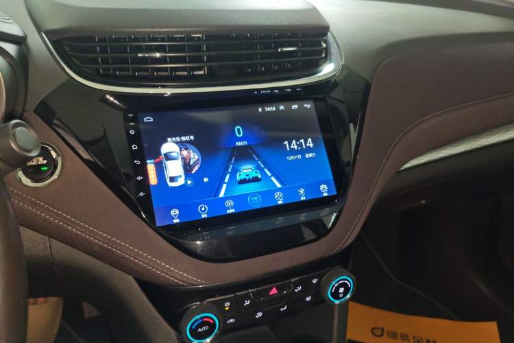 Used Chevrolet Malibu 2018 530T Automatic Fashion Edition Audio And AC Panel