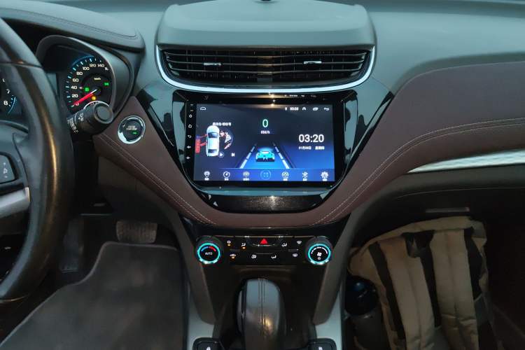Used Chevrolet Malibu 2018 530T Automatic Fashion Edition Audio And AC Panel