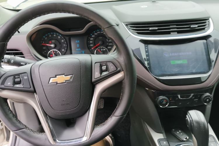 Used Chevrolet Malibu 2018 530T Automatic Fashion Edition Center Console