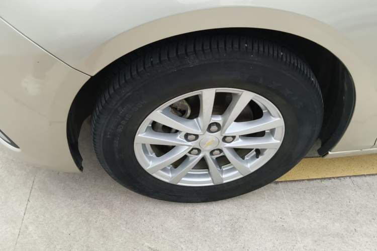 Used Chevrolet Malibu 2018 530T Automatic Fashion Edition Left Front Wheel Hub