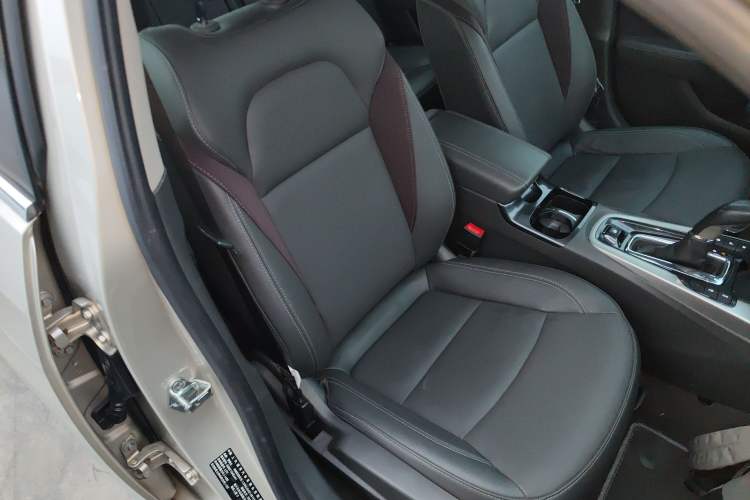 Used Chevrolet Malibu 2018 530T Automatic Fashion Edition Right Front Seat