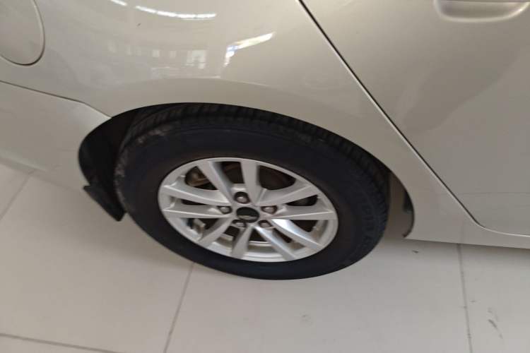 Used Chevrolet Malibu 2018 530T Automatic Fashion Edition Right Rear Wheel Hub
