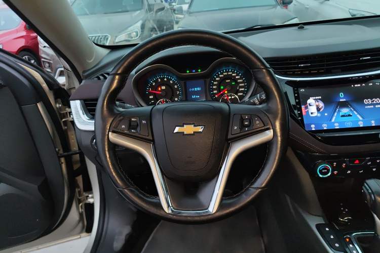 Used Chevrolet Malibu 2018 530T Automatic Fashion Edition Steering Wheel