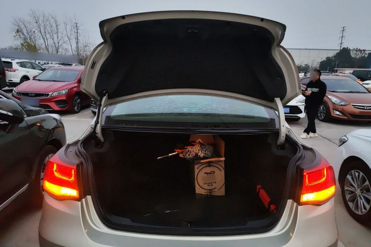 Used Chevrolet Malibu 2018 530T Automatic Fashion Edition Trunk