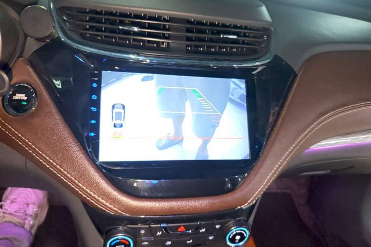 Used Chevrolet Malibu 2018 530T Automatic Fashion Edition Audio And AC Panel