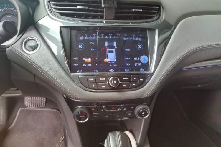 Used Chevrolet Malibu 2018 530T Automatic Fashion Edition Audio And AC Panel